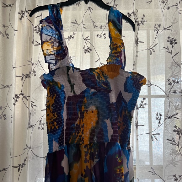 Beautiful patterned maxi dress for summer events💗 - Picture 4 of 4